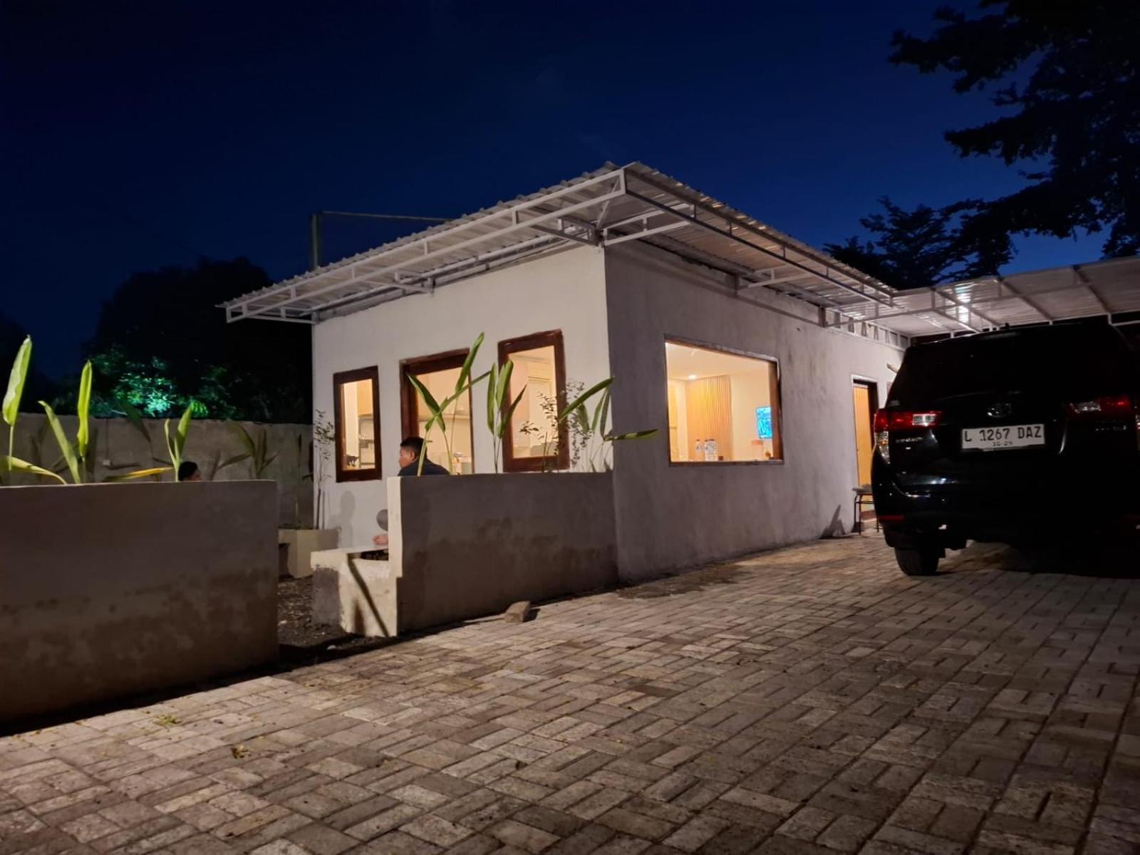Mayeka Transit Hostel Bandara Internasional Lombok Praya Εξωτερικό φωτογραφία