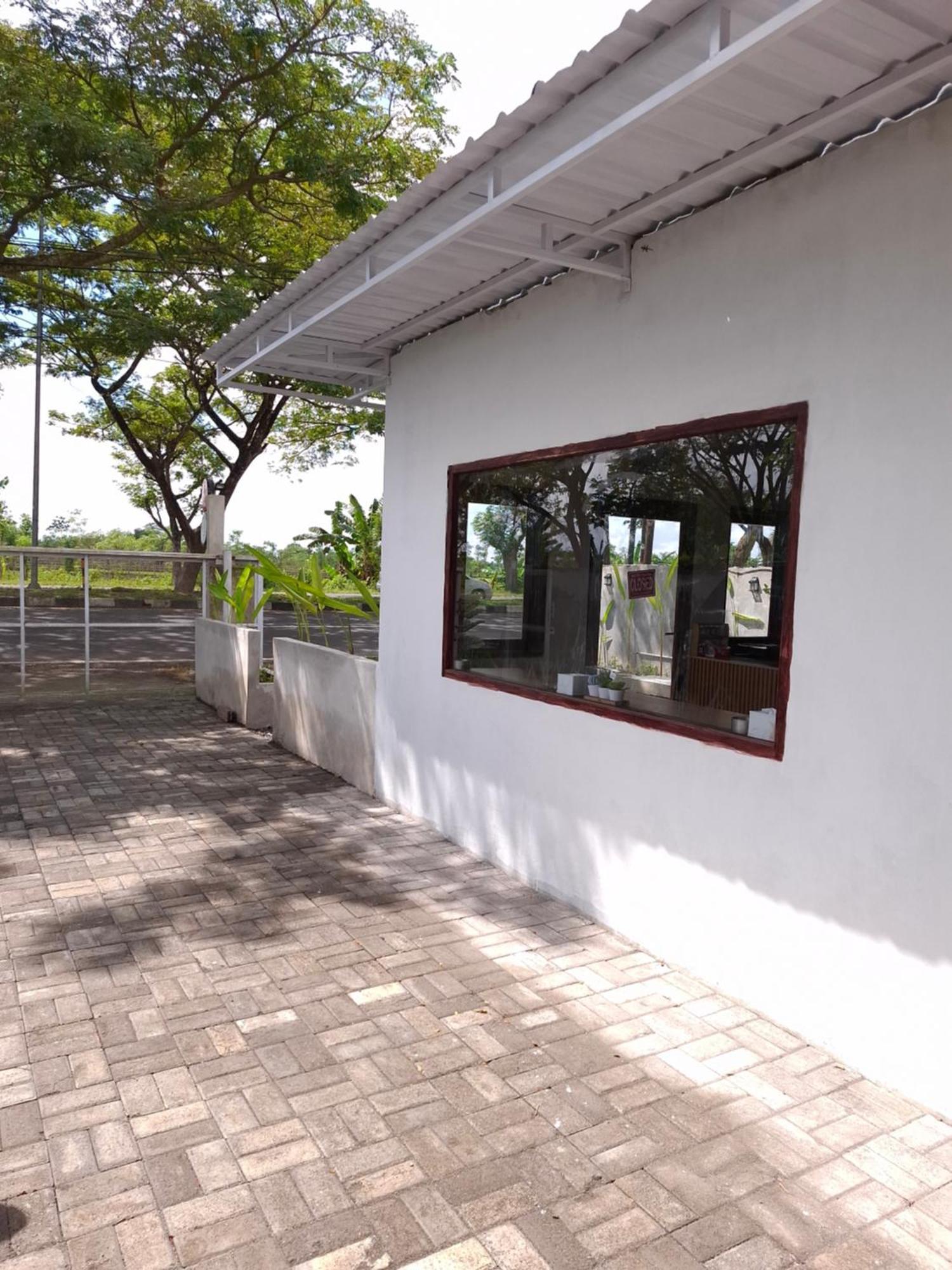 Mayeka Transit Hostel Bandara Internasional Lombok Praya Εξωτερικό φωτογραφία