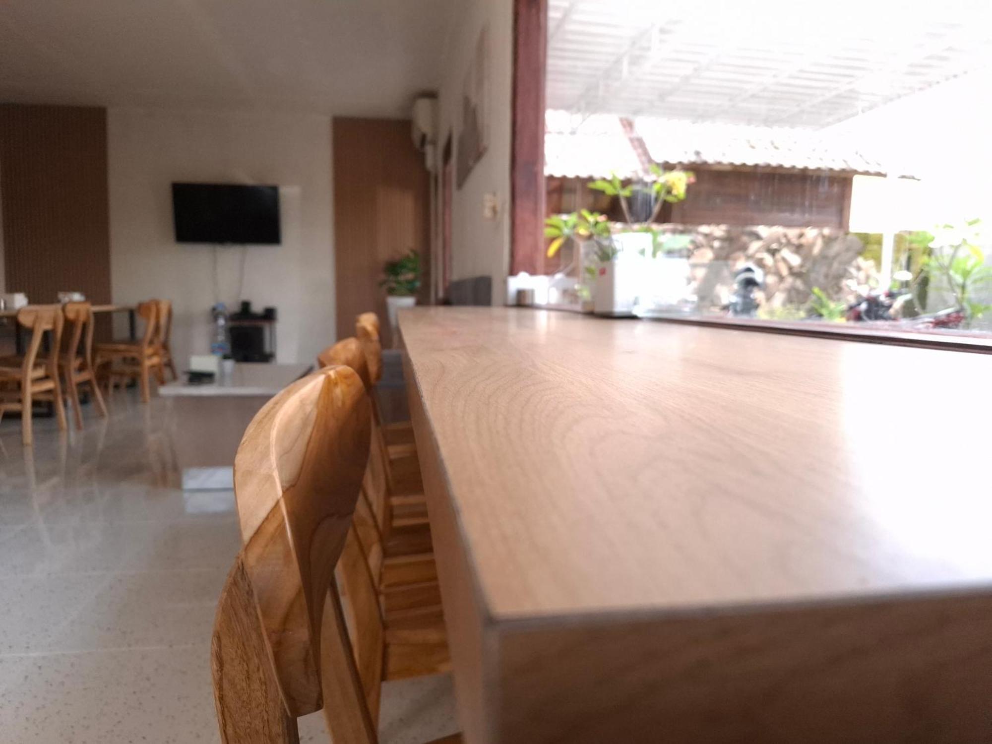 Mayeka Transit Hostel Bandara Internasional Lombok Praya Εξωτερικό φωτογραφία